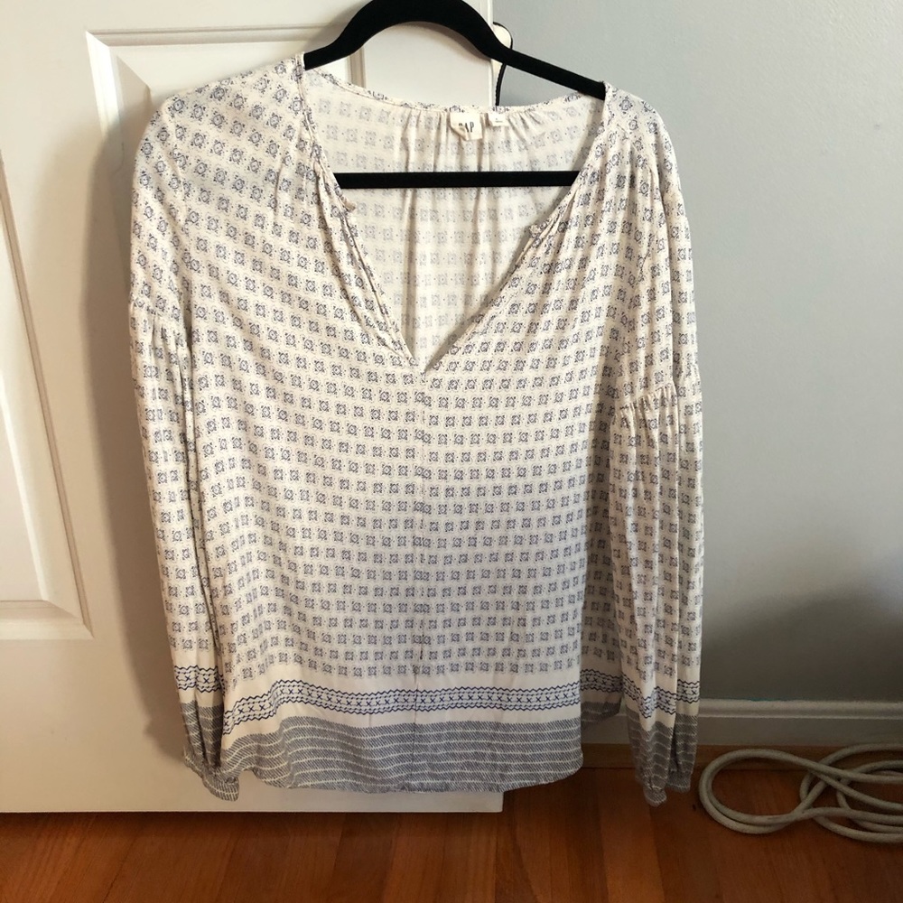 Small GAP Cream/Blue Printed VNeck Long Sleeve Top